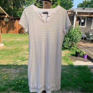 Isaac Mizrahi White Lacey Floral Knee-length Dress